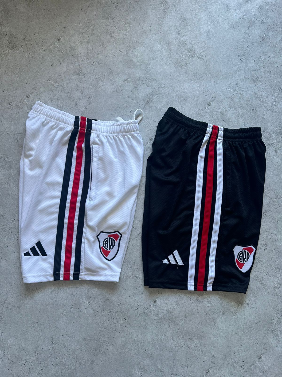 SHORT RIVER PLATE